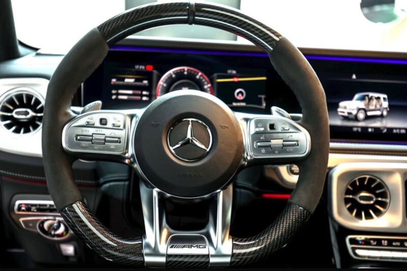 Mercedes-Benz3